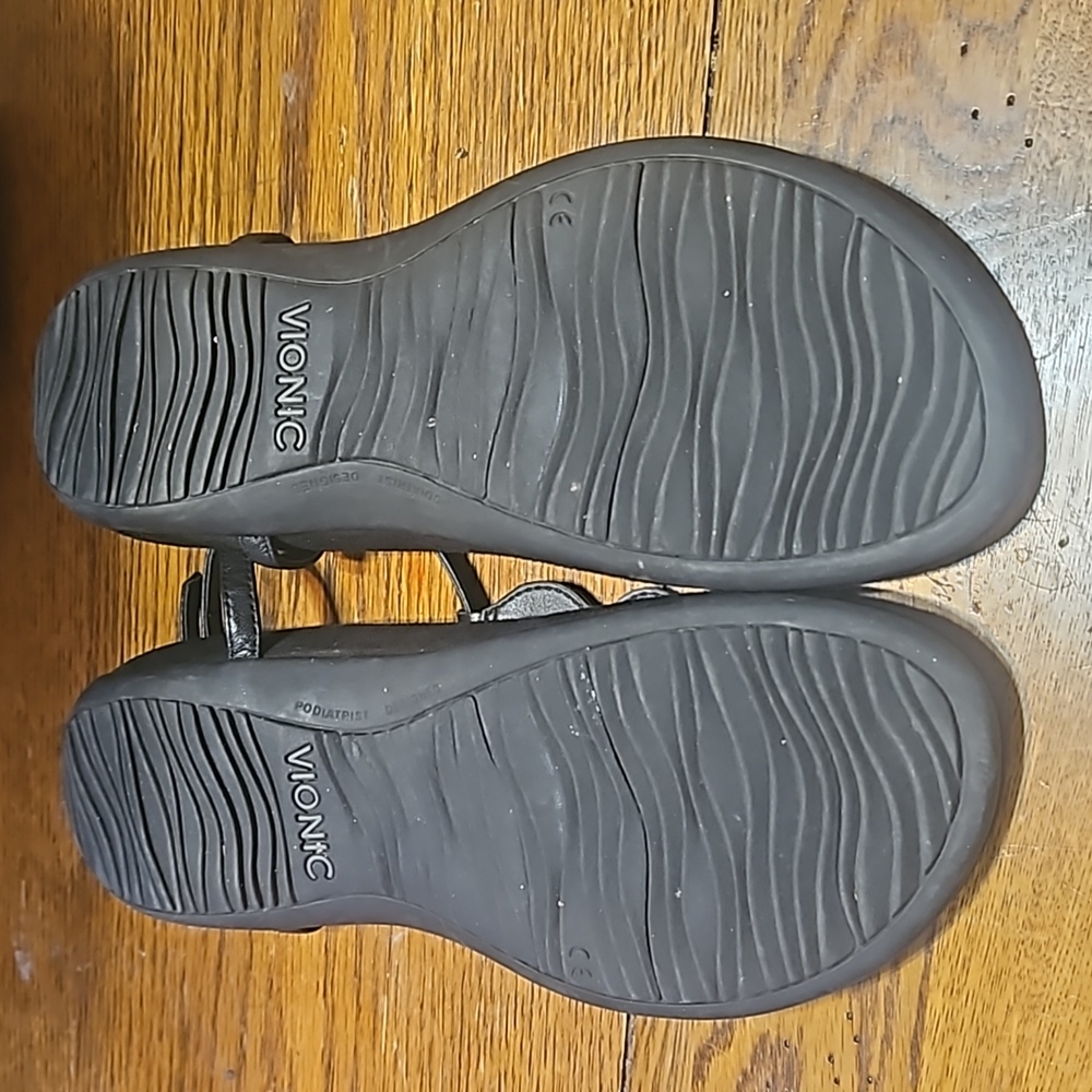 Vionic Black Embellished Sandals size 10 - Picture 3 of 7